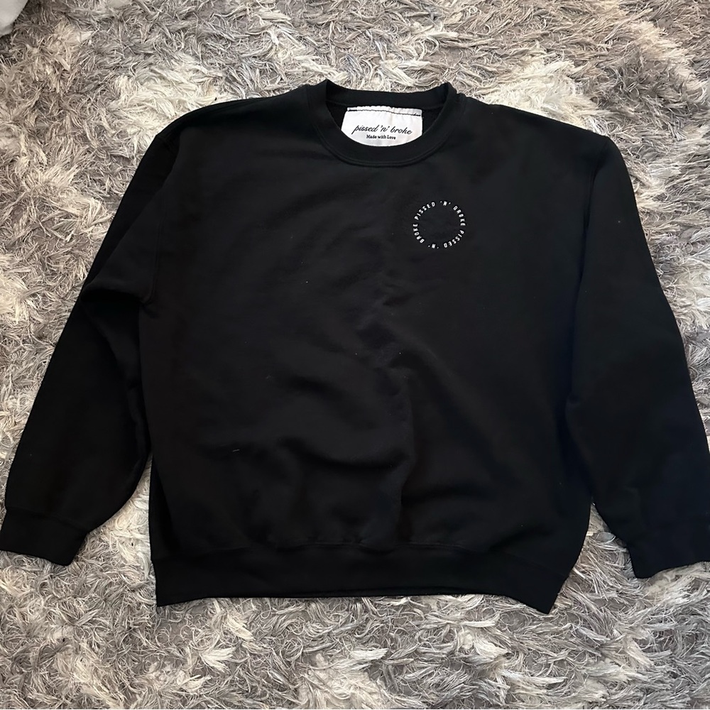 Black sweatshirt